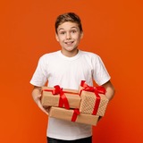 【予算1000円前後】小学生の男の子にプレゼントしたいおすすめアイテム11選。