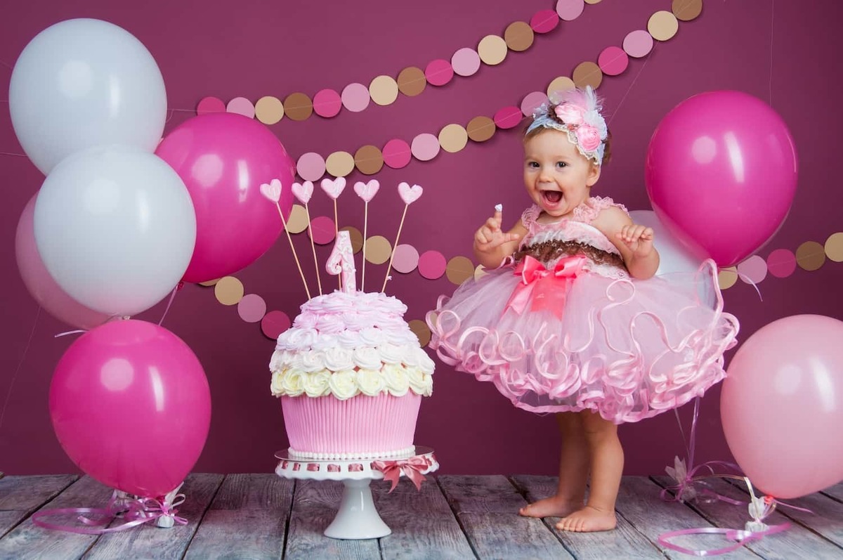 1歳】女の子に贈りたい誕生日プレゼントおすすめ10選。ファッション