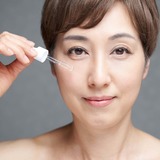 ［2025年版］50代おすすめ目元美容液・アイクリーム12選｜目元の悩みケアに適した品を厳選
