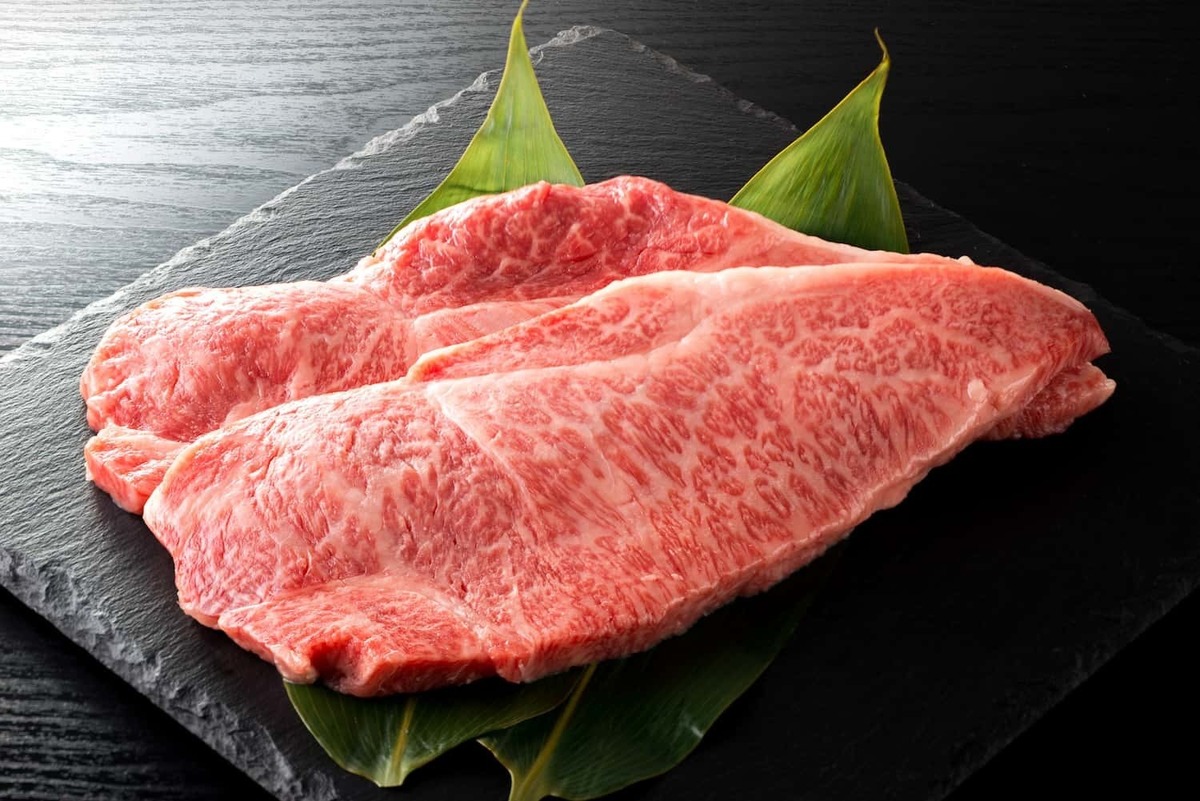 思わず笑顔がこぼれる絶品お取り寄せ牛肉おすすめ14選｜ステーキ・焼肉・しゃぶしゃぶ・すき焼き | ぐらんざ